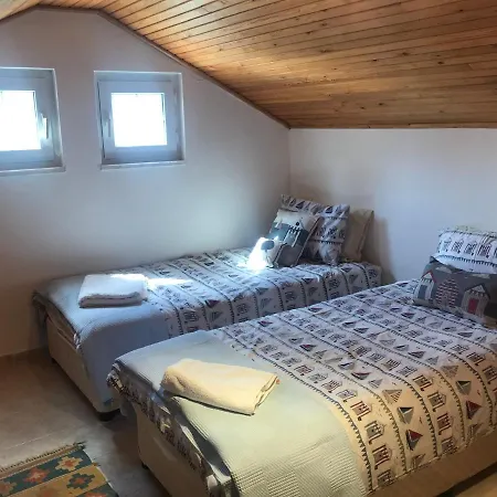Remarkable 4-Bed Villa Βίλα *